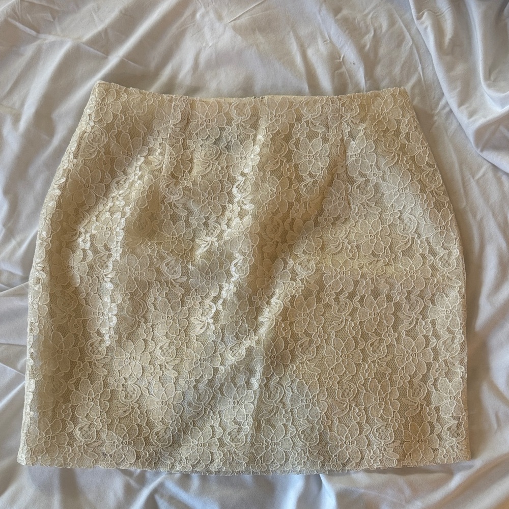 Vintage Elegant Cream Lace Skirt - Pencil/Mini Size 7